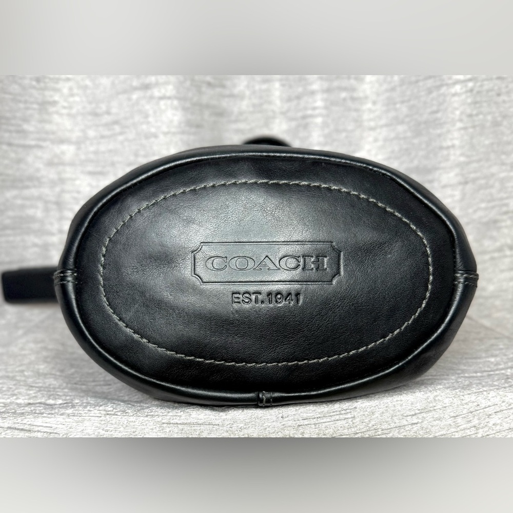 Coach Y2K Black Leather Bleecker Duffle w/ Tattersall Lining - Aprox 12” x 10” - Picture 5 of 17